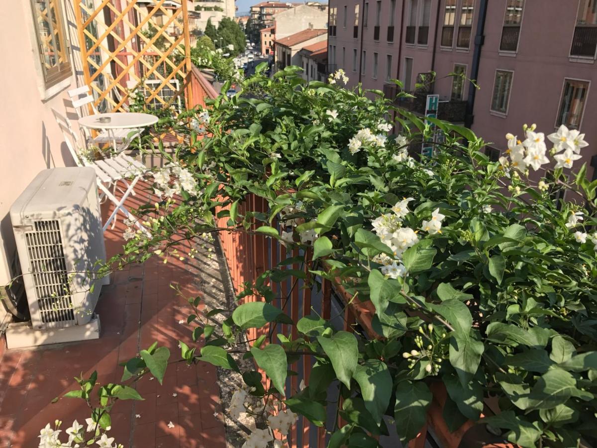 Fleur Blanche Panzió Verona Kültér fotó